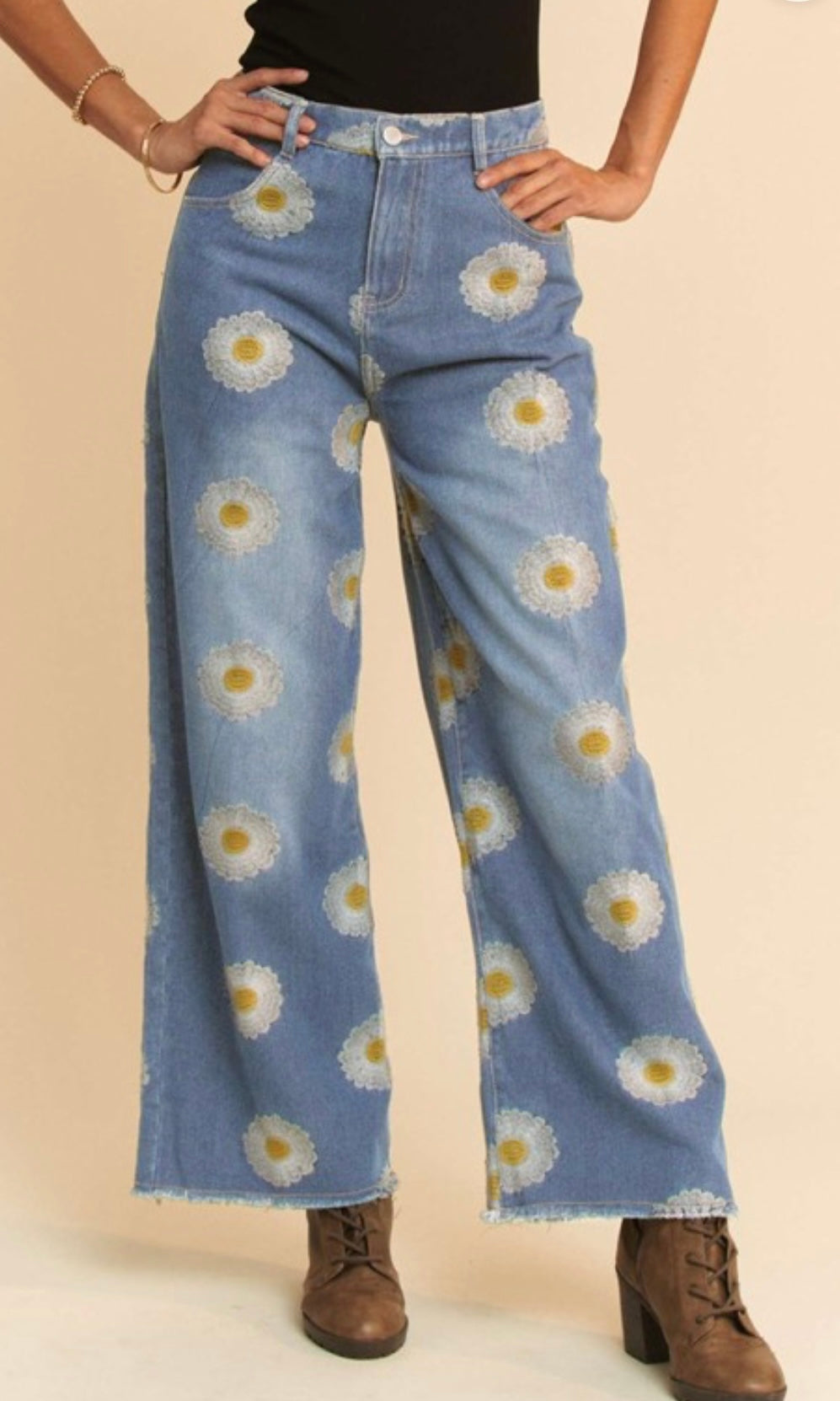 Embroidered Daisy Wide Leg Jeans – Casa Bella Gifts
