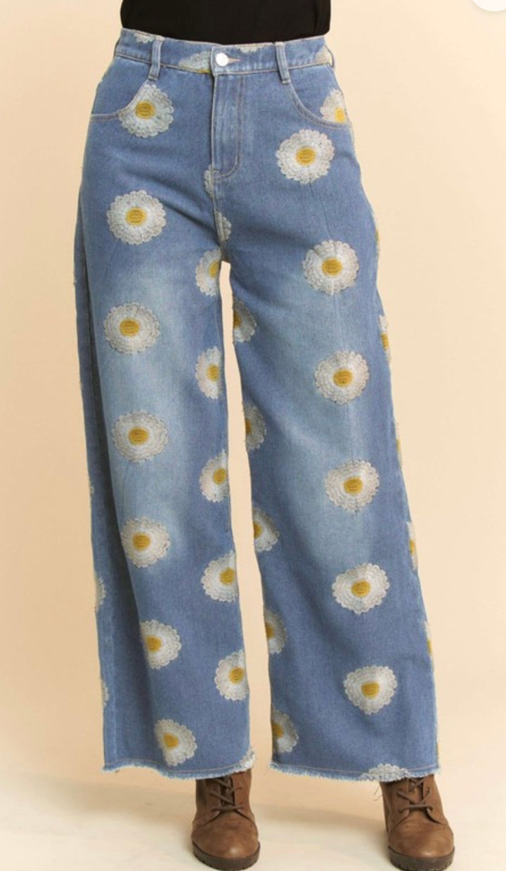 Embroidered Daisy Wide Leg Jeans – Casa Bella Gifts